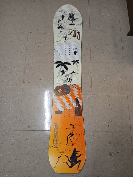 Men's GNU Money Snowboard Freestyle Without Bindings Medium Flex Directional Twin 152 cm (Used)