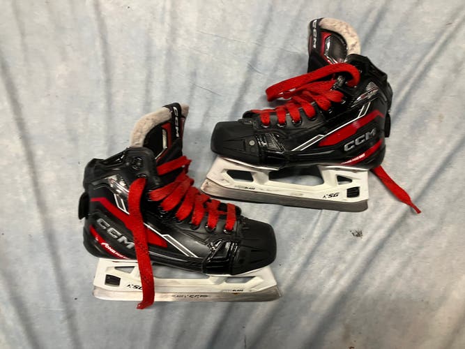 Junior CCM Extreme Flex E6.9 Hockey Goalie Skates Regular Width Size 2 (Used)