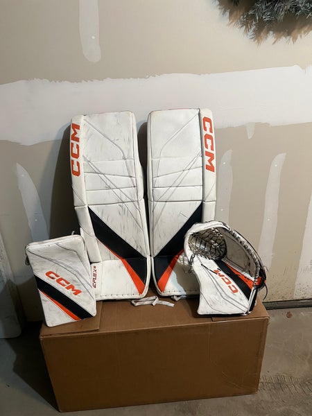 34" CCM EFlex 6 Regular Goalie Full Set (Used)