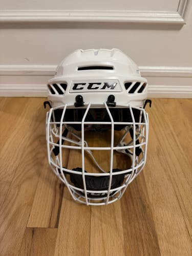 Medium CCM Fitlite 3DS Helmet (New)