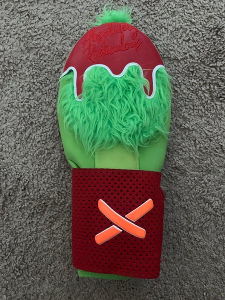 Absolutely Ridiculous Adult Grinch Sliding Mitt (Used)