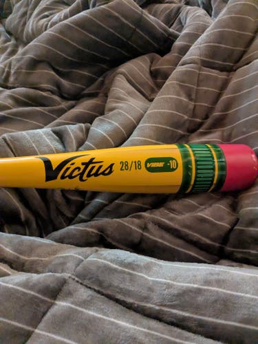Victus Vibe Alloy Bat (-10) 18 oz 28" (Used)