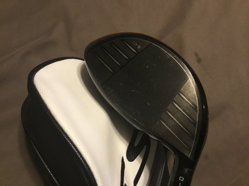 Men's Titleist TSi2 Left Hand Driver Regular Flex 9 Loft (Used)