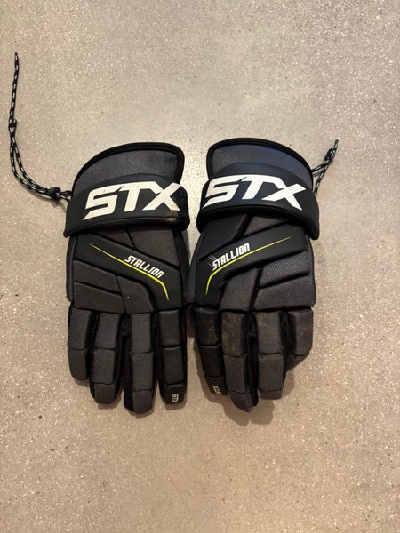 STX Stallion 200 Lacrosse Gloves Large (Used)