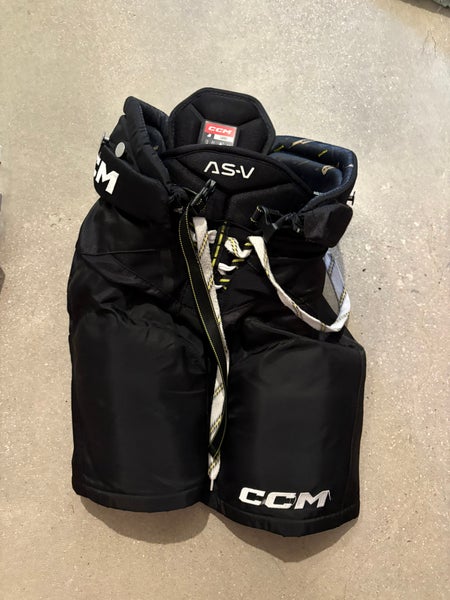 Junior Large CCM Tacks AS-V Hockey Pants (Used)