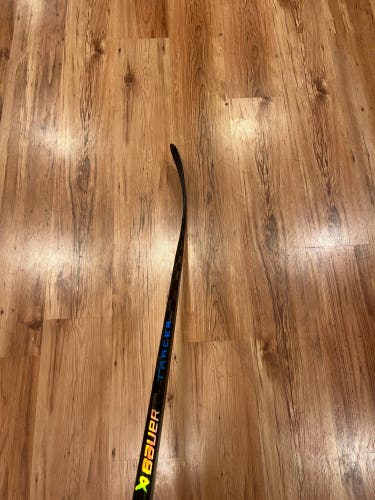 Intermediate Bauer Nexus Tracer Right Handed Hockey Stick P28 65 Flex (New)
