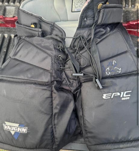 Small Vaughn Epic 8600 Goalie Pants (Used)