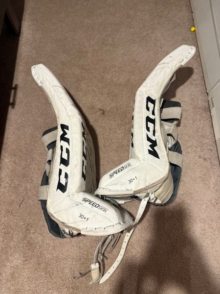 30" CCM EFlex 5 Goalie Leg Pads (Used)