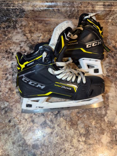 CCM Super Tacks 9380 Hockey Goalie Skates 6 (Used)