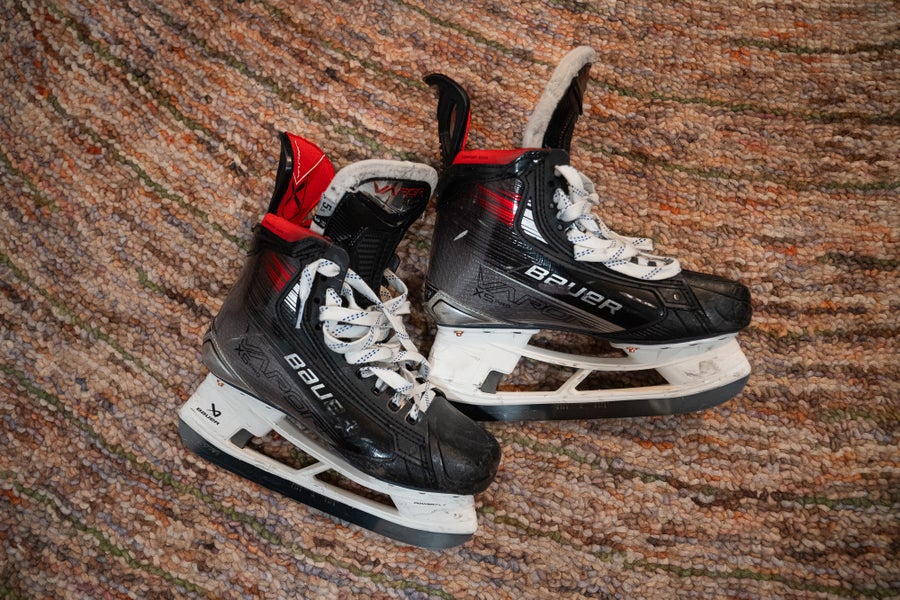 2023 Bauer Vapor X5 Pro Hockey Skates Wide Width Size 5.5 (Used)