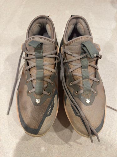 Gray Men's Size M 8.5 (W 9.5) Adult Nike Force Zoom Trout 9 Elite High Top Metal (Used)