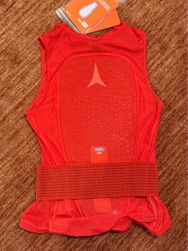 New Medium Atomic Back Protector