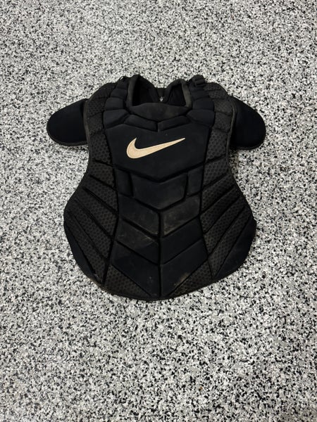 Nike vapor Catcher's Chest Protector (Used)