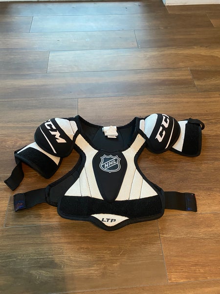 Men's XS Youth CCM Shoulder Pads (Used)