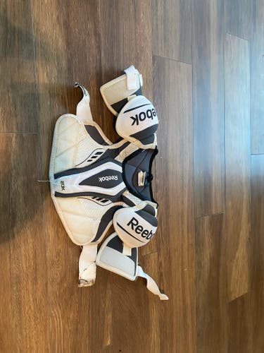 Men's XS Youth Reebok Shoulder Pads (Used)