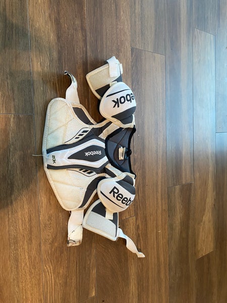 Men's XS Youth Reebok Shoulder Pads (Used)