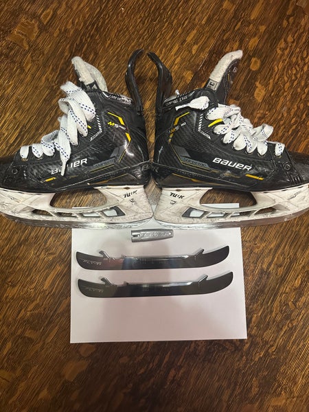 [Free Shipping] Bauer Supreme M5 Pro Hockey Skates Size 3.5 (EE) (Used) WITH UNUSED FLY-Ti BLADES