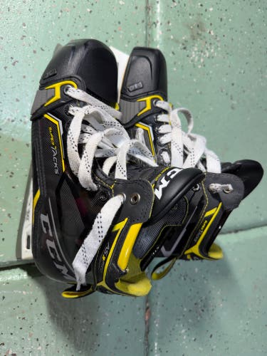 CCM Super Tacks AS3 Pro Hockey Goalie Skates Regular Width 10 (Used)