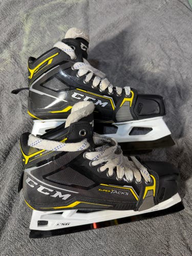 CCM Super Tacks AS3 Pro Hockey Goalie Skates Regular Width 9 (Used)