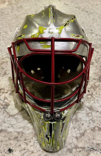 Senior Medium 2020 CCM GFL 1.9 Goalie Mask (Used)