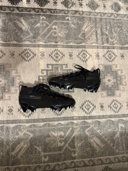 Men's Size M 9.5 (W 10.5) Under Armour Spotlight MC (Used)