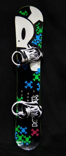 PAUL FRANK SNOWBOARD SIZE 155 CM WITH CAMP SEVEN LARGE BINDINGS