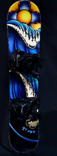 TYPE A SNOWBOARD SIZE 132 CM WITH SMALL BINDINGS