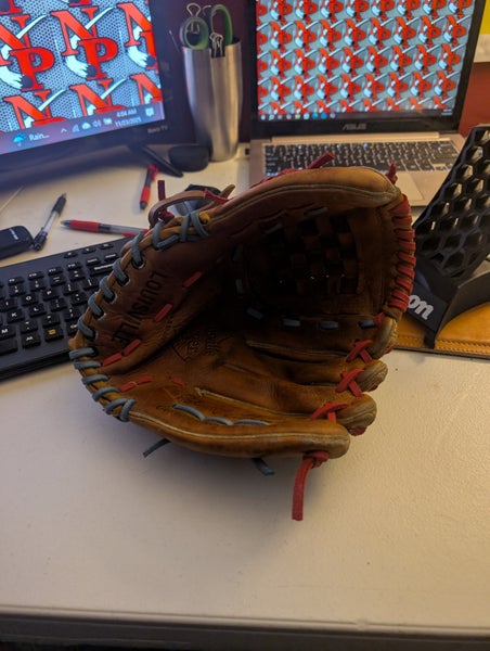 Infield RH Louisville Slugger LPS55 Baseball Glove 10.5" (Used)