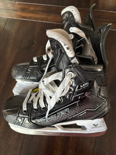2024 Bauer Supreme M50 Pro Hockey Skates Regular Width Size 3.5 (Used)