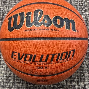 Wilson Evolution Basketball (28.5/Sz.6)