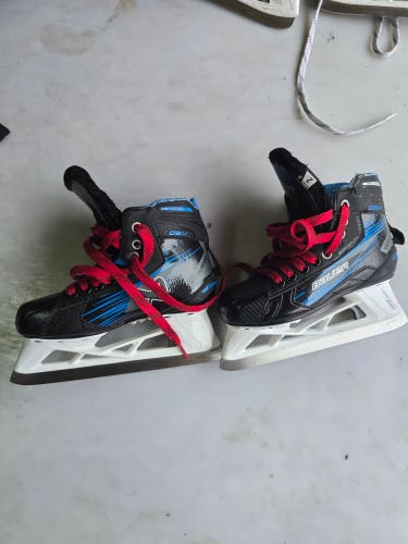 Bauer GSX Hockey Goalie Skates Regular Width Size 2 (Used)
