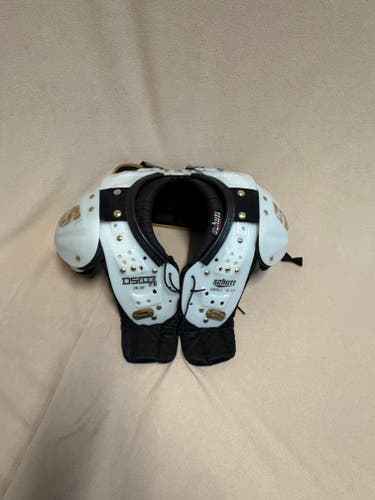 Small Youth Schutt DS Flex 2.0 Shoulder Pads (Used)