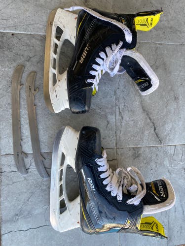 Bauer Supreme M4 Hockey Skates size 8 Fit 3 (Used)