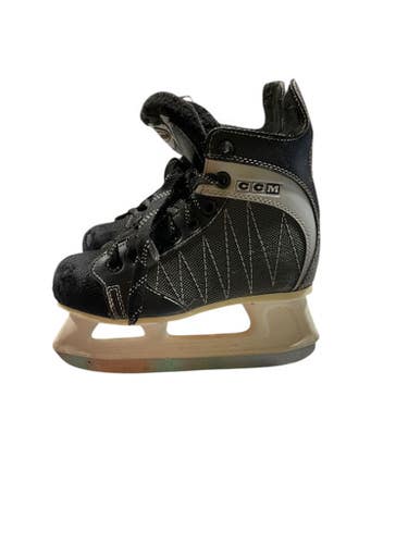 Used CCM POWERLINE 500 Intermediate Hockey Skate Intermediate 5.5 11847-S000031230