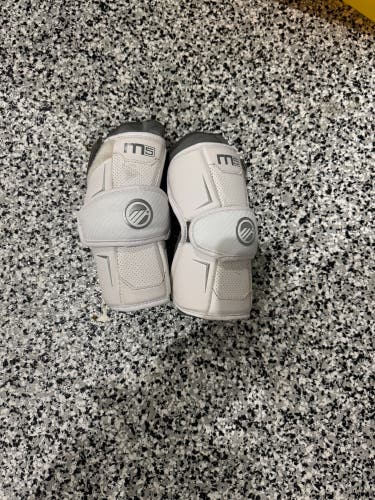 Medium Youth Maverik Maybach Duece Arm Pads (Used)