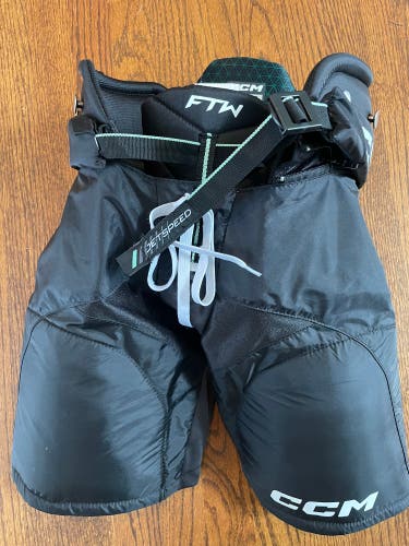 Junior Medium CCM JetSpeed FTW Hockey Pants (Used)