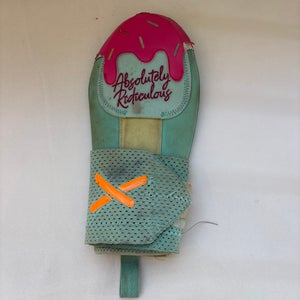 Miami ice  Adult/ kid ARIA SLIDING MITT lightly used