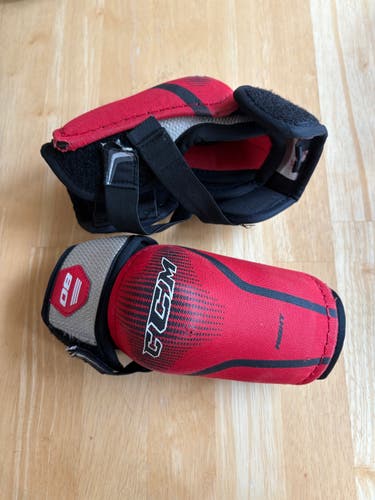 Junior Medium CCM 80 Elbow Pads (Used)