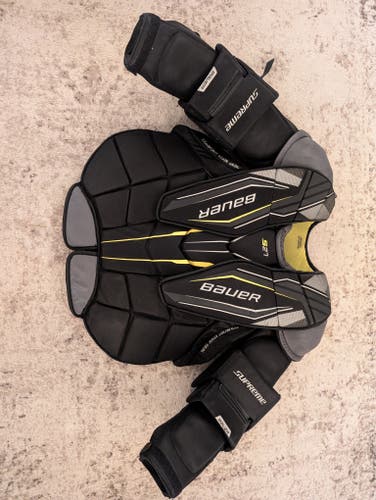 XL Bauer Supreme S27 Goalie Chest Protector