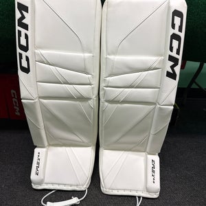 White Intermediate CCM EFlex 6.9 Goalie Leg Pads (New) | 30"+1"