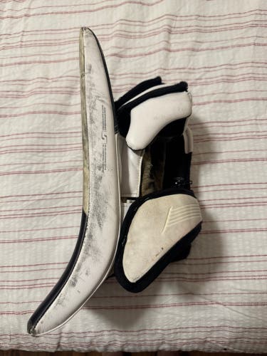 Bauer Supreme Mach Gloves 13" (Used)