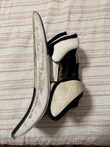Bauer Supreme Mach Gloves 13" (Used)