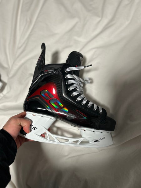 2025 CCM JetSpeed FT8 Pro Hockey Skates Regular Width 7 (New)