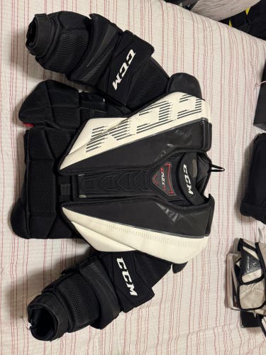 Medium 2022 CCM EFlex 5.9 Goalie Chest Protector (Used)