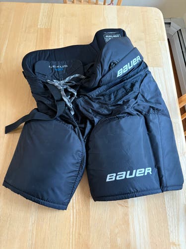 Junior Large Bauer Nexus 400 Hockey Pants (Used)