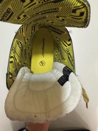 2022 Bauer Supreme Elite Hockey Skates Regular Width 11.5 (Used)