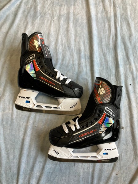 Junior True HZRDUS 5X Hockey Skates Regular Width Size 1.5 (New)