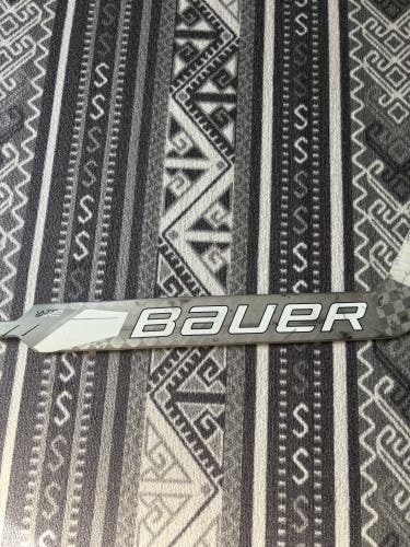 (Rarely used) Senior Bauer Ultrasonic Regular Goalie Stick 26" Paddle (Used)