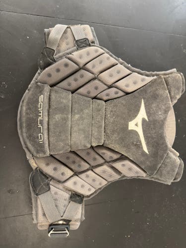 Mizuno Samurai Catcher's Chest Protector (Used)