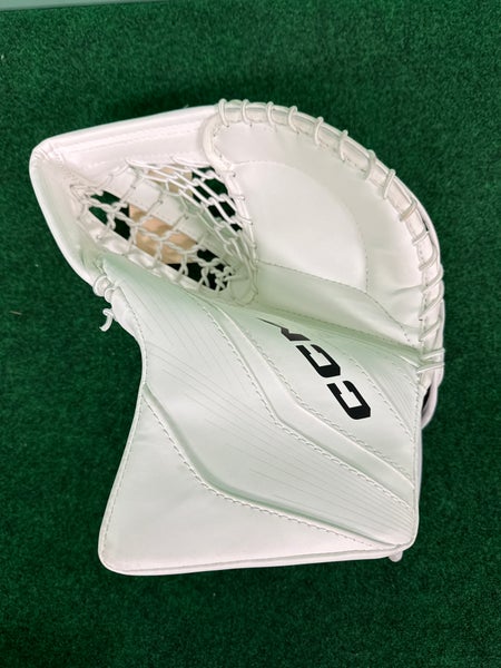 White Junior CCM EFlex 6.5 Goalie Glove Regular (New)